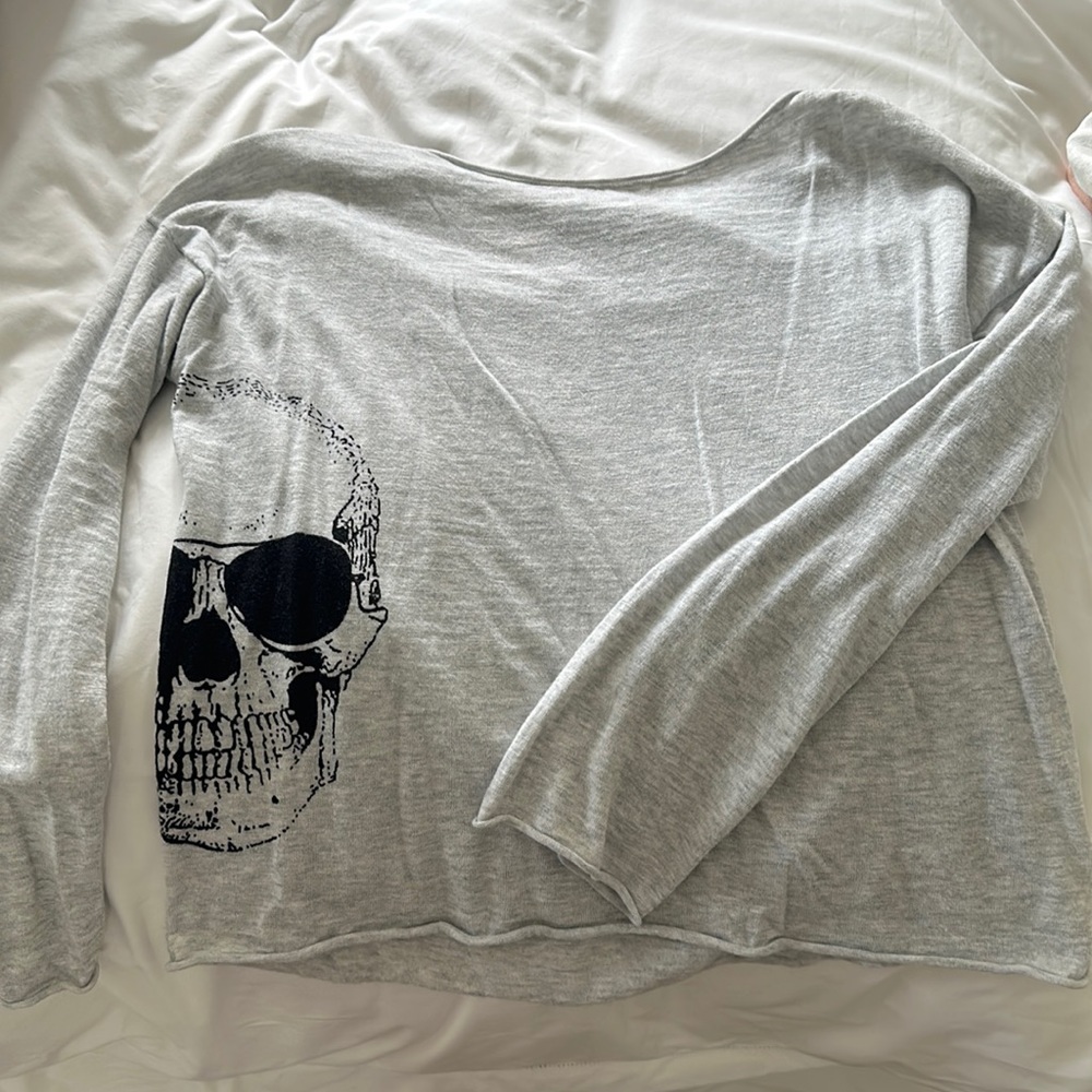 Adorable cashmere skull sweater